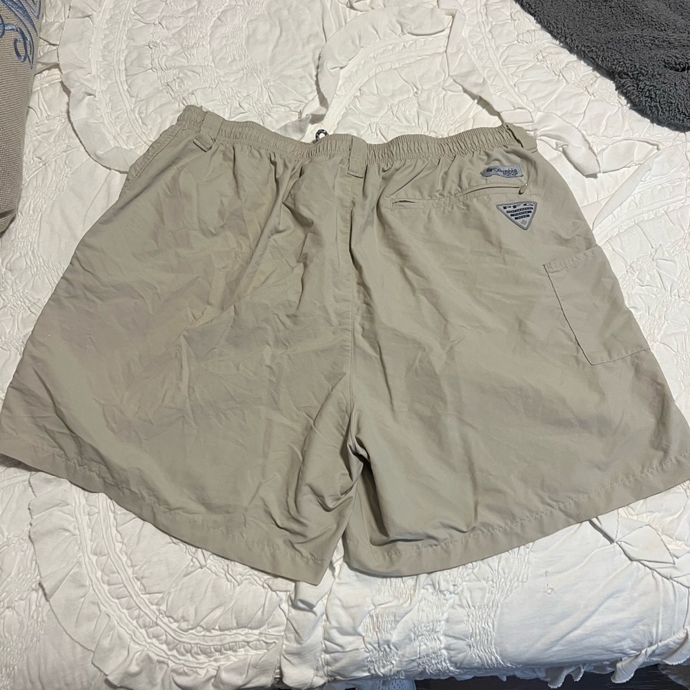 COLUMBIA PFG BACKCAST III WATER SHORTS (mens)